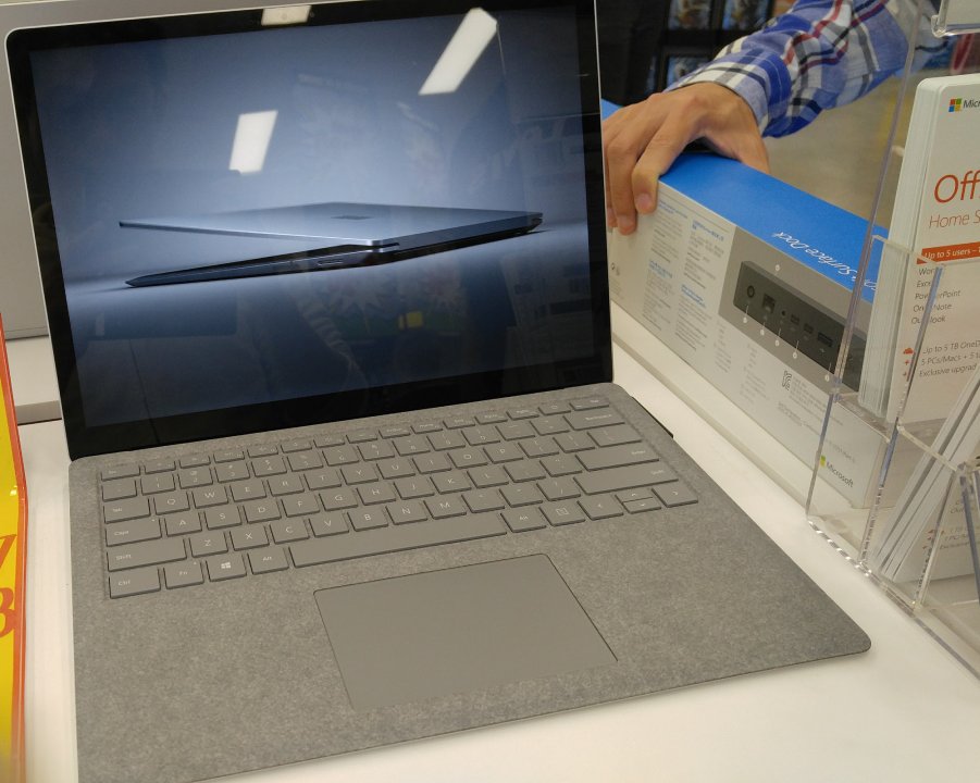 Microsoft Surface Laptop