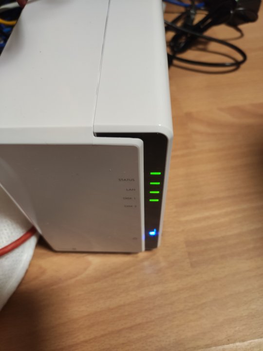 I moved away from Google Photo to Synology NAS DS220j